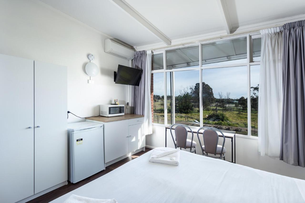 Rivers Apartments Motel Sale Gippsland Exterior photo