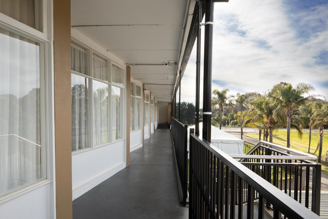 Rivers Apartments Motel Sale Gippsland Exterior photo