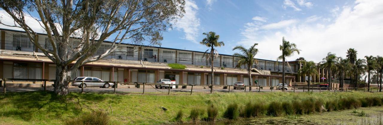 Rivers Apartments Motel Sale Gippsland Exterior photo